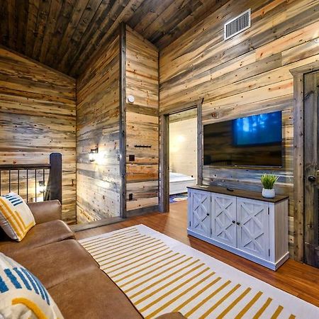 Brand New Luxury 2 Bedroom With Loft And Spa Sleeps 10 브로큰보우 외부 사진